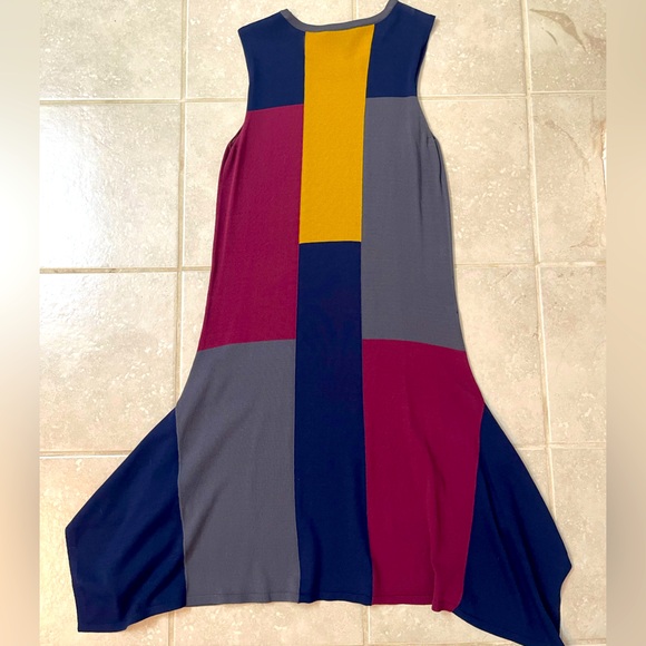 Gorgeous BCBG Max Azria Geometric Color Block Asymmetrical Hem Dress - Picture 4 of 5
